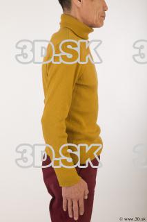 Upper body yellow sweater of Sidney 0008